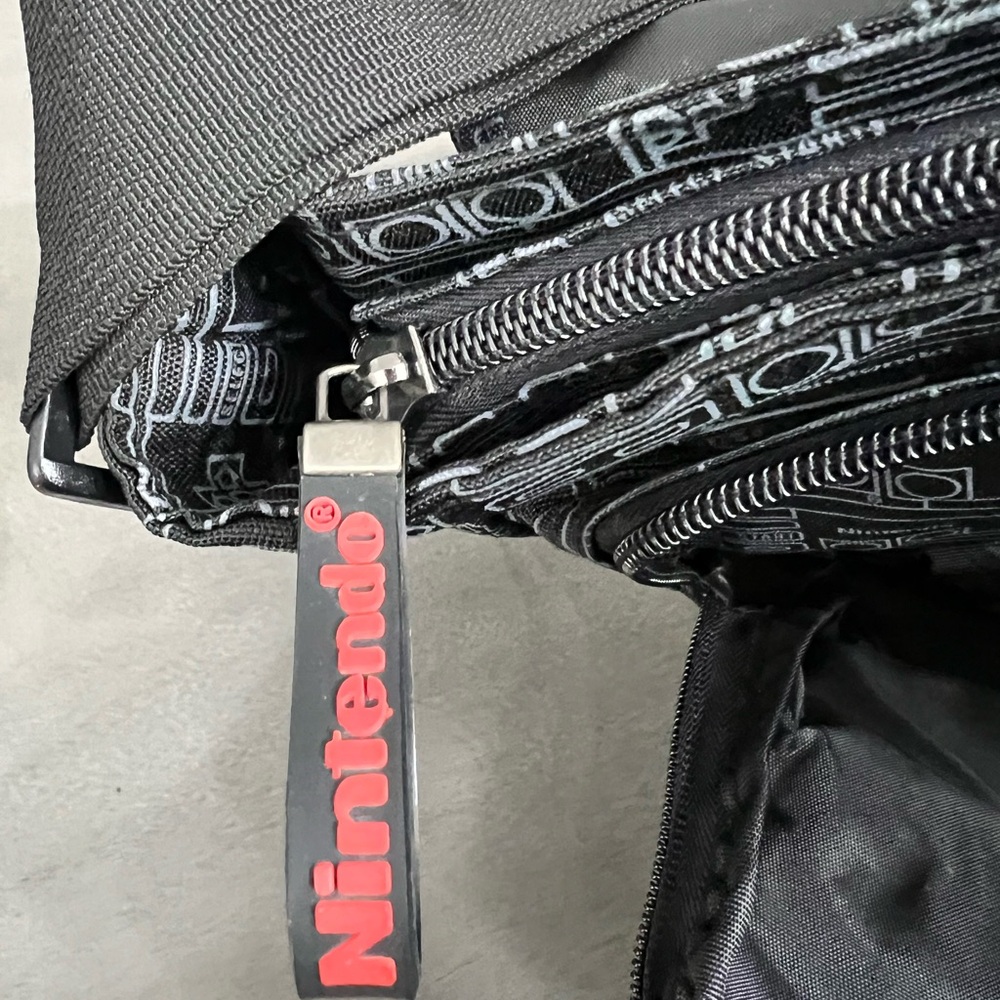 Nintendo Rare Retro Controller Pattern Laptop Mes… - image 6